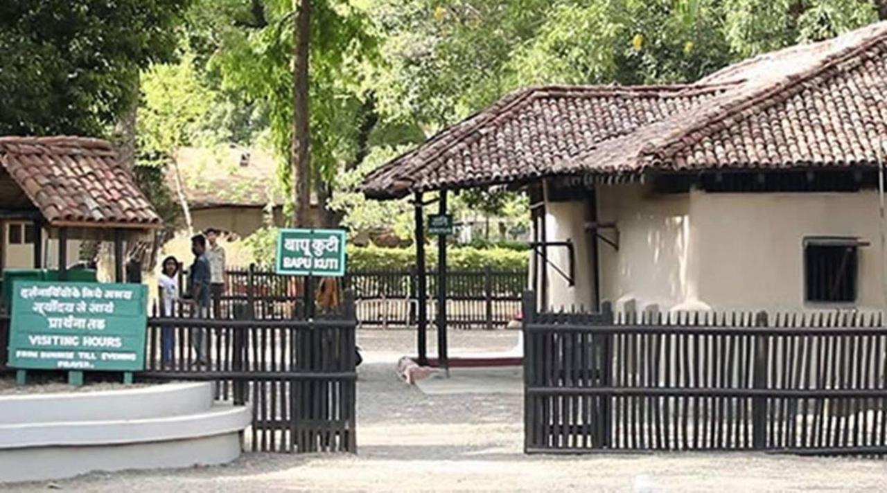 Holiday Inn Express Ahmedabad Prahlad Nagar By Ihg Zewnętrze zdjęcie