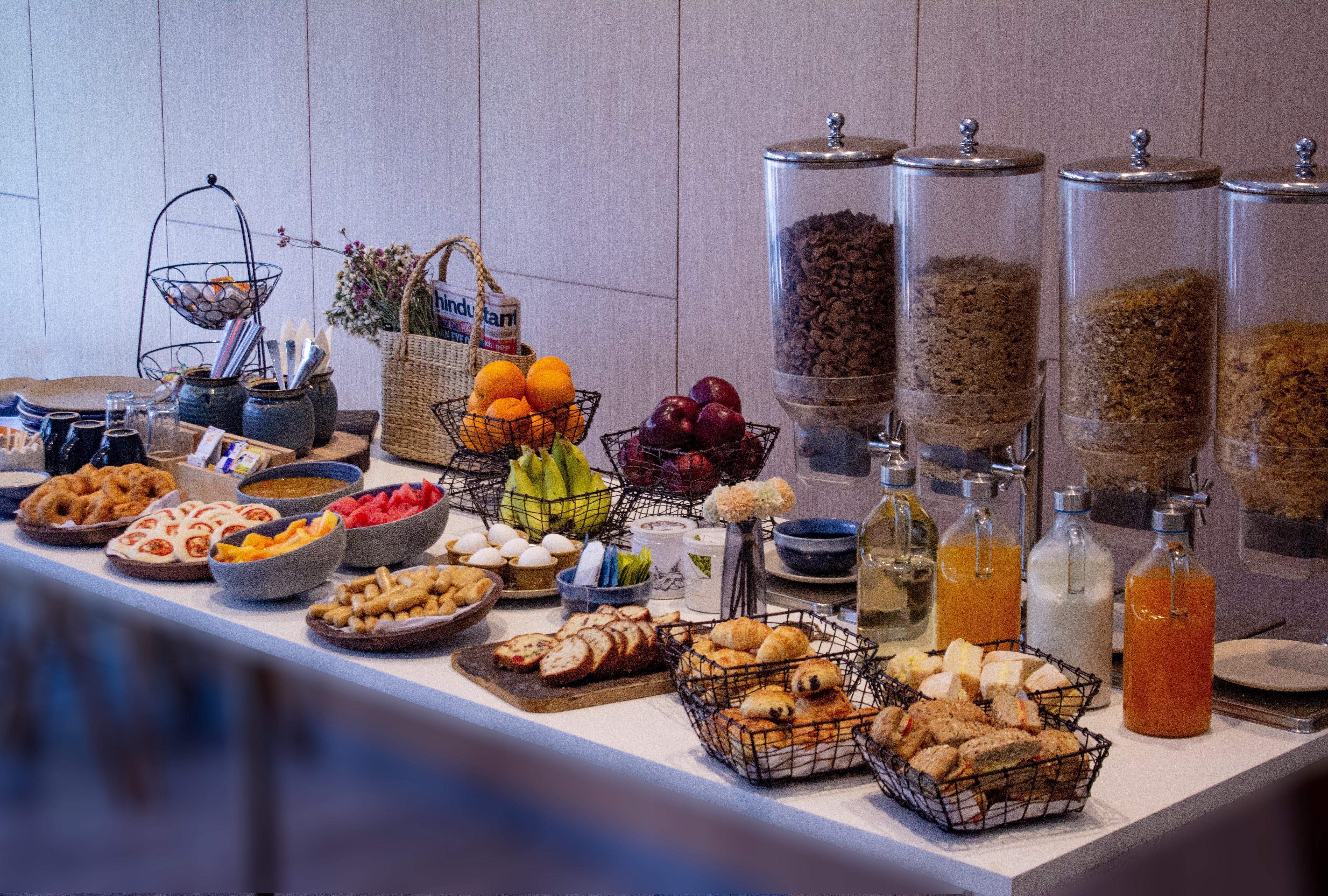 Holiday Inn Express Ahmedabad Prahlad Nagar By Ihg Zewnętrze zdjęcie