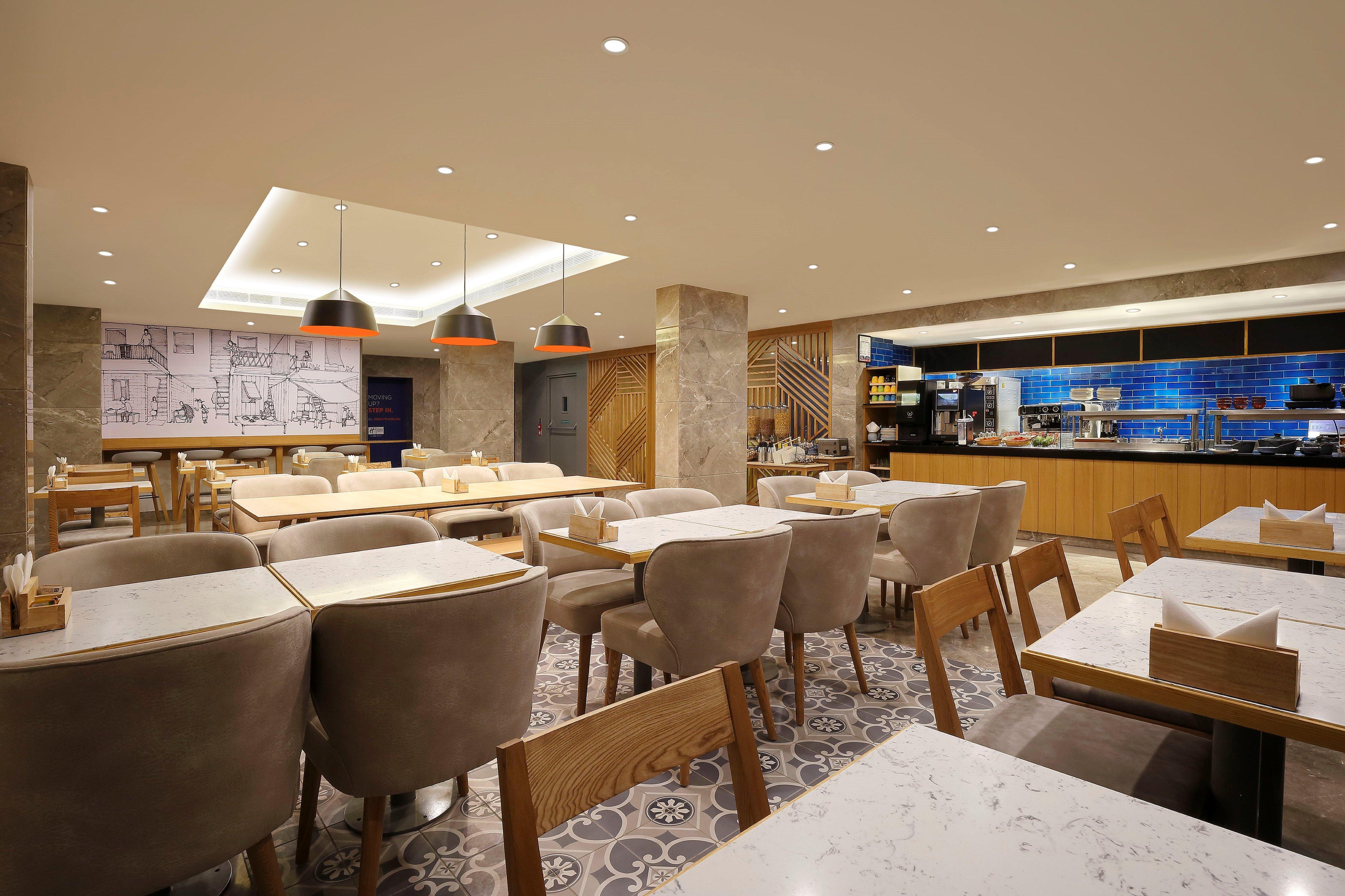 Holiday Inn Express Ahmedabad Prahlad Nagar By Ihg Zewnętrze zdjęcie