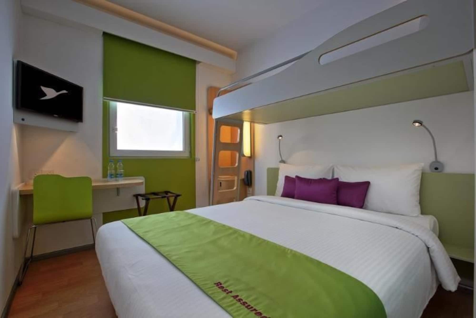 Holiday Inn Express Ahmedabad Prahlad Nagar By Ihg Zewnętrze zdjęcie
