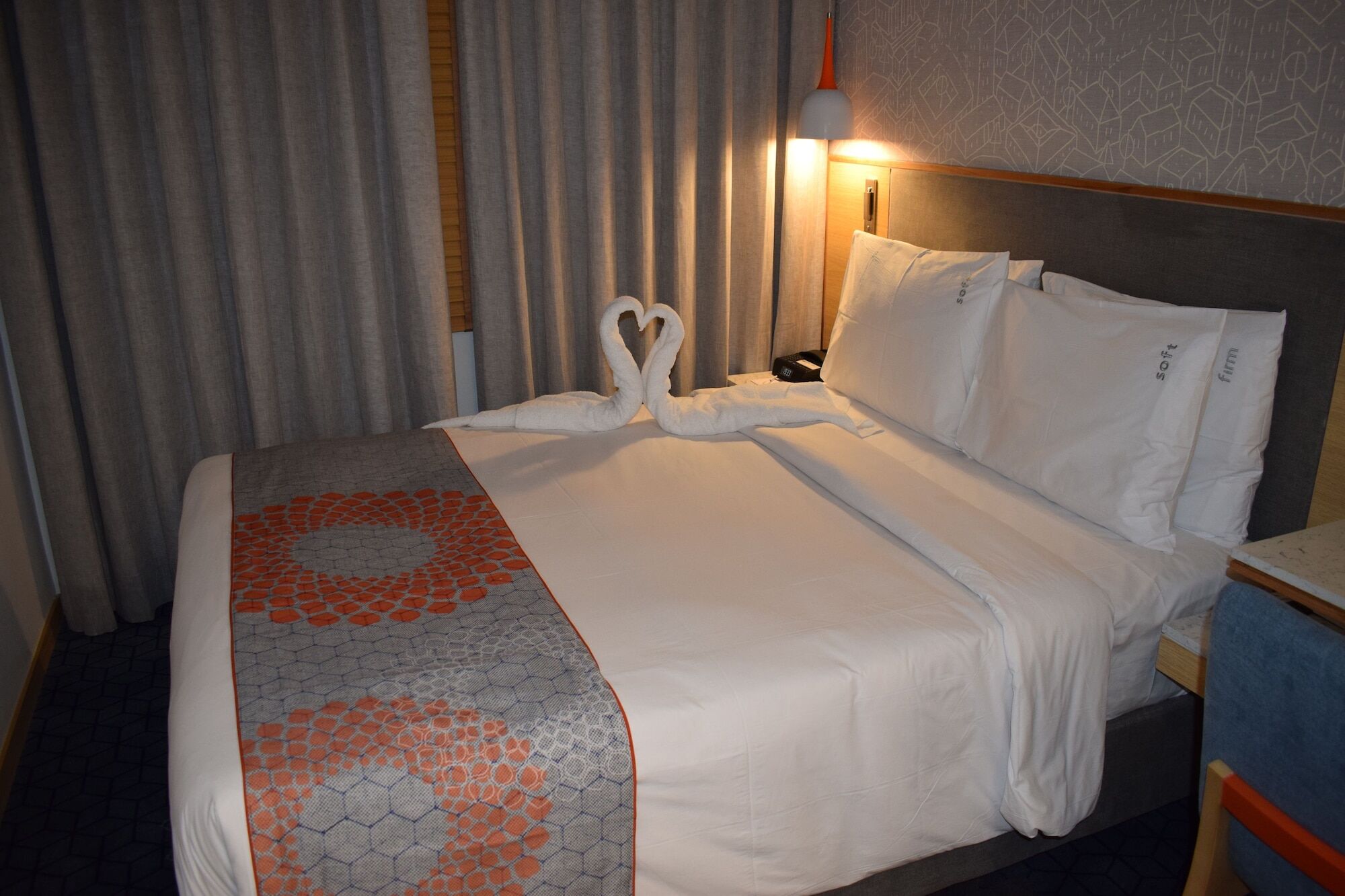 Holiday Inn Express Ahmedabad Prahlad Nagar By Ihg Zewnętrze zdjęcie